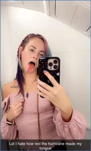 LilbuttLex Fists Her Ass and Smears the Kaviar in Extreme BDSM Scat