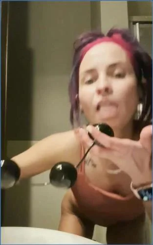 LilbuttLex Delves into Extreme Fisting and BDSM Scat Action - Beads