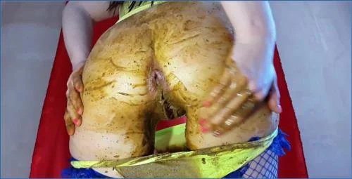 Anna Coprofield's Solo Scat: Prolapse and Fingering in Yellow Panties