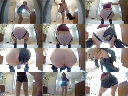 Alexa - Dirty Leather For You Piss Scat