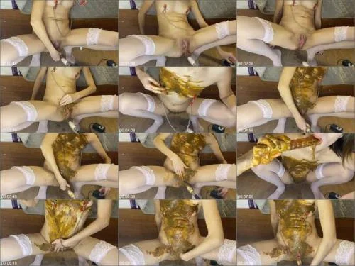 Piss Scat with Veronika - Pooping from a Fucking Machine, Dirty