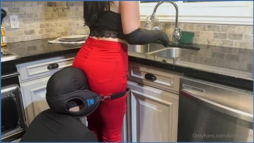 Queen Kitsy's Scat: Fart Worship and Dominance - Extreme Scat Fetish