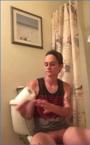 Missellie Shits, Smears, and Streams Vomit in Extreme Scat Roleplay