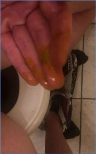Missellie Vomits, Smears, and Drinks Piss in Nasty Scat Voyeur Release