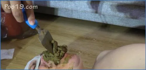 MilanaSmelly Rules with Facesitting and Piss Drinking in Full-On