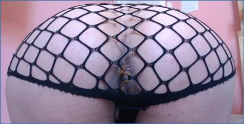 Watch Liglee Pee and Smear Scat from Start to Finish