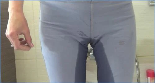 Sarah and Angie enjoy in Kinky Fetish and Loud Farting