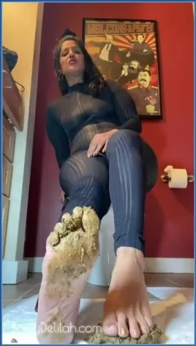 Bossy Delilah in Day 2 of Hardcore Anal Shitting and Kaviar Scat