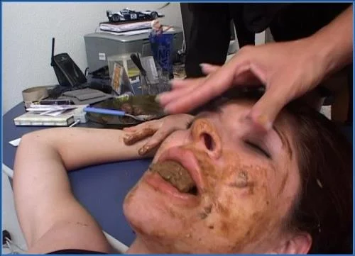 Extreme Scat with Kaviar Video in Scat Secretary Girls Jaquline-Julia-Anchi