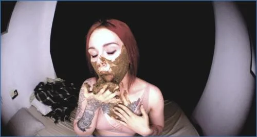 SweetBettyParlour Stars in Filthy Scat Video with Crazy Shitting and Peeing