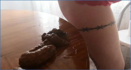 Badkitty España Delivers heavy Shitting Copro Fetish with Filthy Scat Play