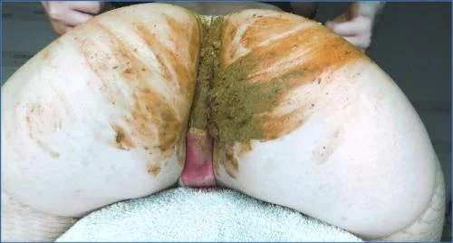SweetBettyParlour Delivers Hardcore Shitting Scat in FullHD 1080p
