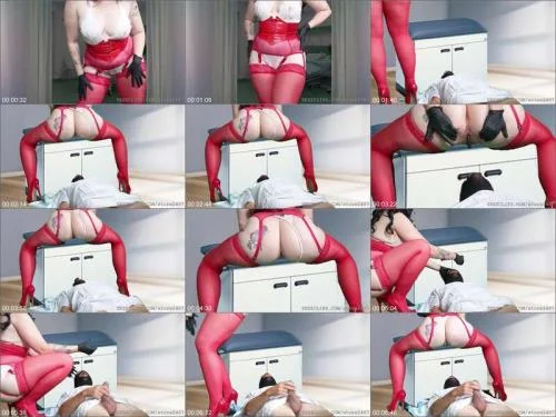 Bastienne Femdom Scat - POO NURSE