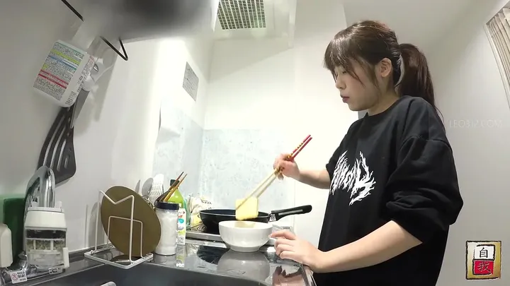 Haruka Noda Dominates with Condom-free Shitting and Smearing